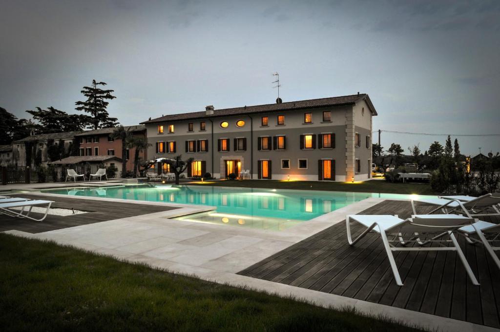 Belvivere Suites Сона Экстерьер фото